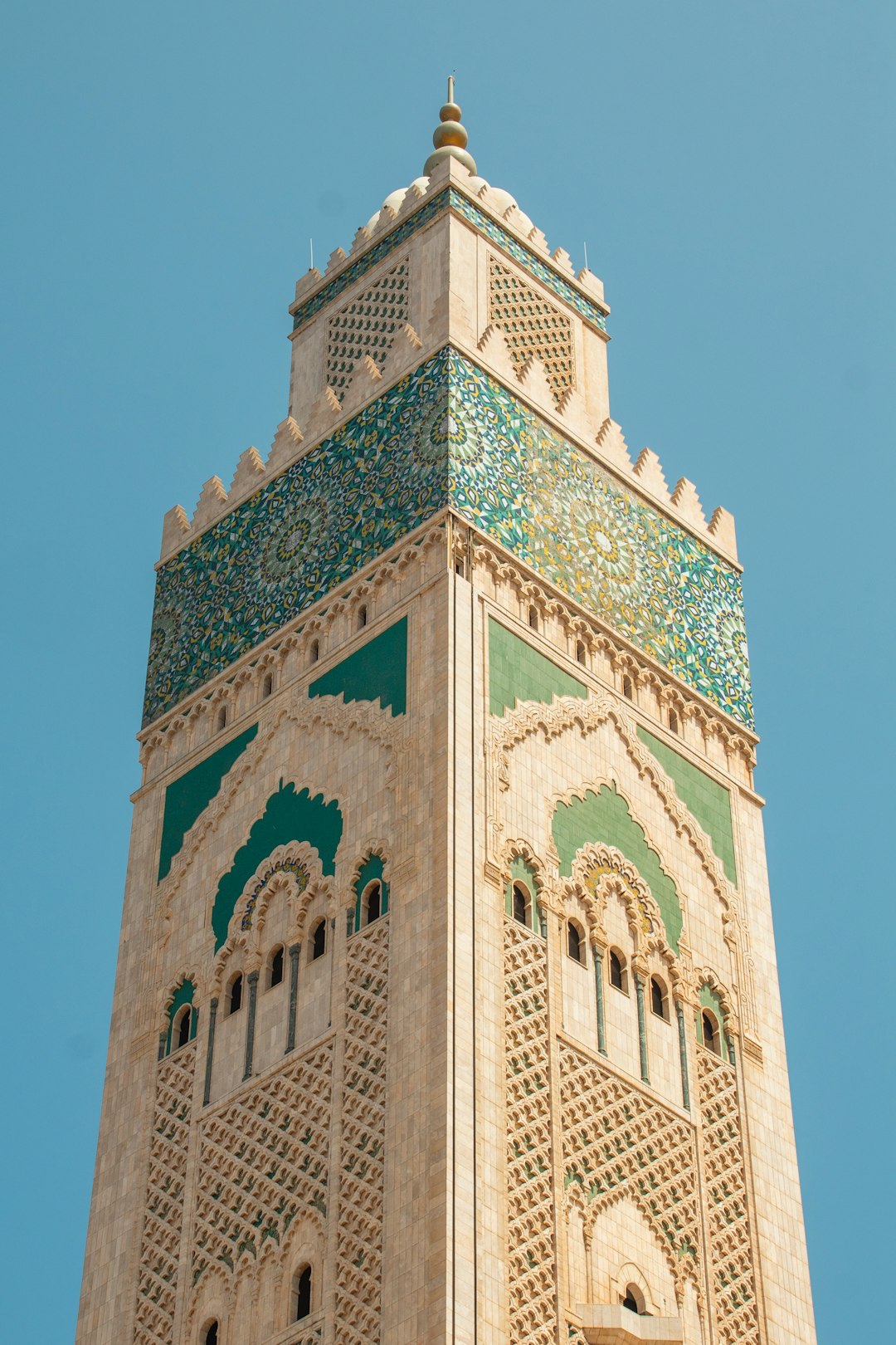 photo-1724762115770-5f41bde74b08